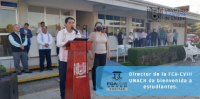 Director de la FCA-CVIII UNACH Comitán, da bienvenida a estudiantes.